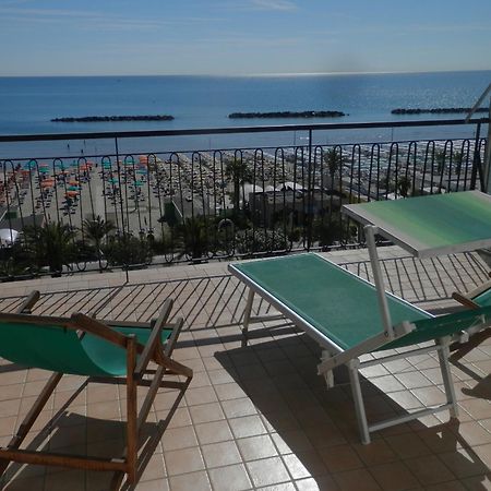 B&B Attico Mare San Benedetto del Tronto Dış mekan fotoğraf